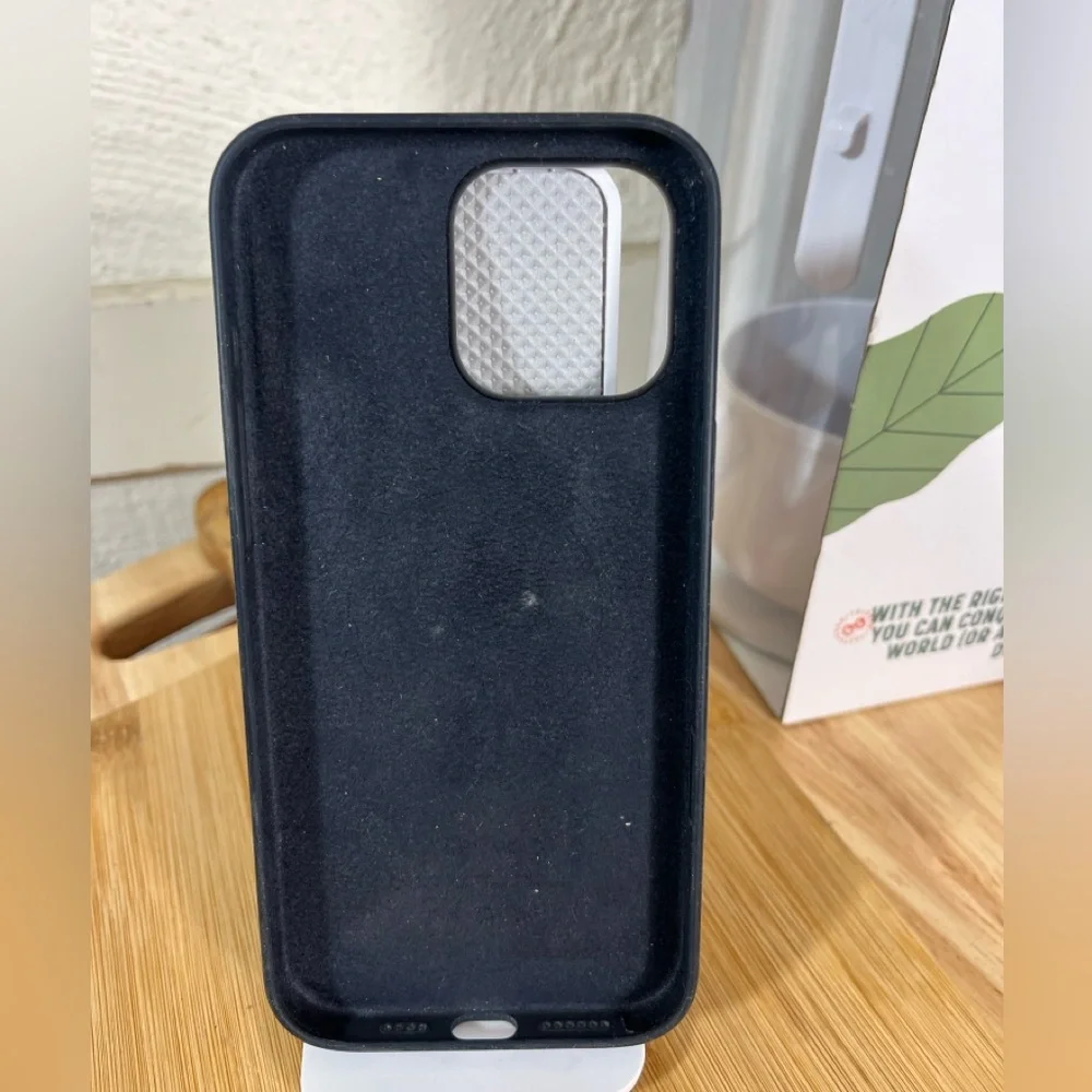 Apple iPhone 16 Pro Silicone Case - Black - No Box
